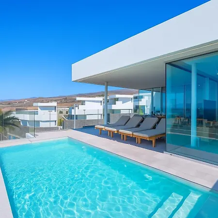 Callao Sunset View Villa *