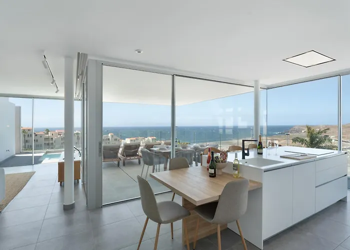 Callao Sunset View Villa *